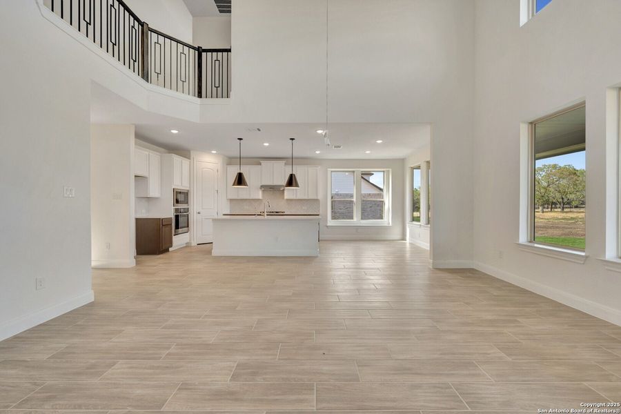 Spacious, unfurnished interior of a new home in Preserve at Annabelle Ranch, San Antonio (Image 22).