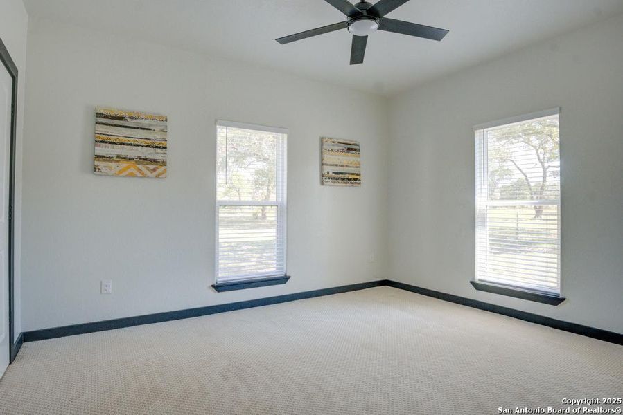 Spacious, unfurnished interior of a new home in , Natalia (Image 15).