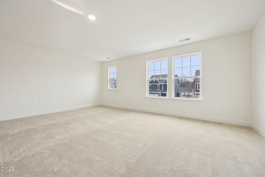 27-web-or-mls-Willow Cameron Wy-S0502-02