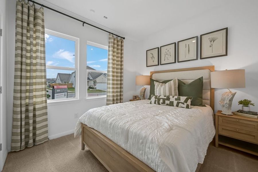 Representative furnished interior of a home built from the Robin by Taylor Morrison in Longview 50s, Del Valle (Image 17).