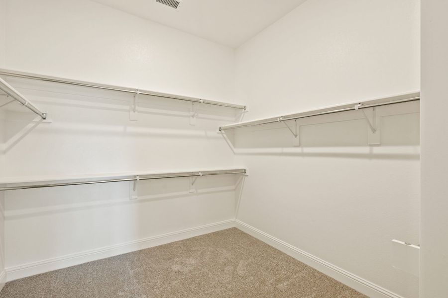 Spacious, unfurnished interior of a new home in Lake Breeze, Lavon (Image 46).