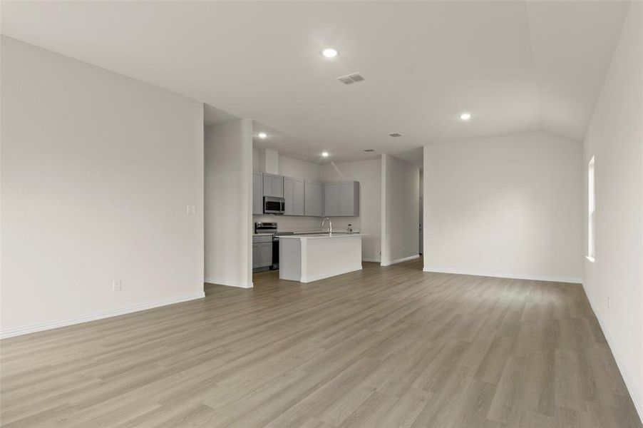 LivingRoom4 LivingRoom4