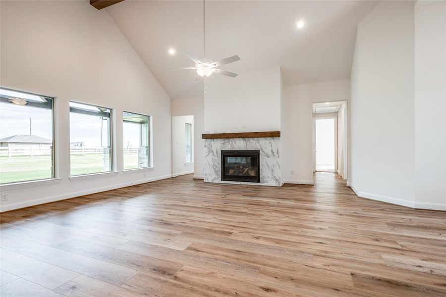 Spacious, unfurnished interior of a new home in Arborwood, Waller (Image 23).