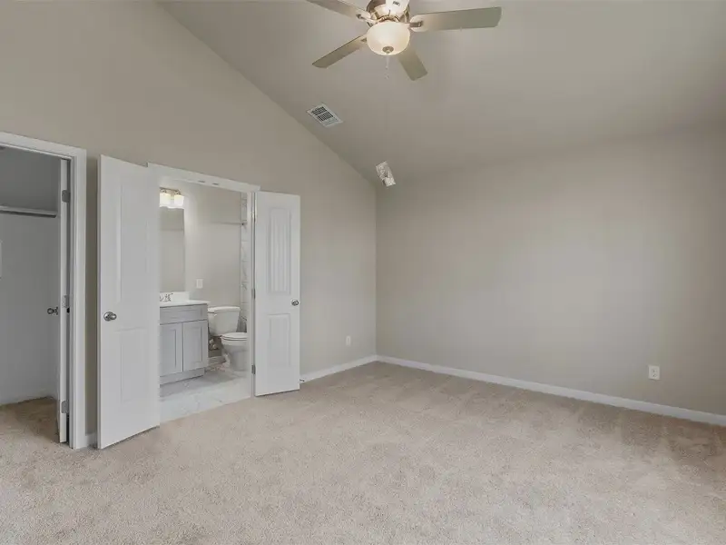Spacious, unfurnished interior of a new home in Yowell Ranch, Killeen (Image 14). Spacious, unfurnished interior of a new home in Yowell Ranch, Killeen (Image 14).