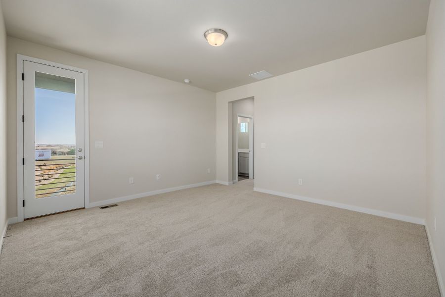 Spacious, unfurnished interior of a new home in Arras Park, Thornton (Image 28).