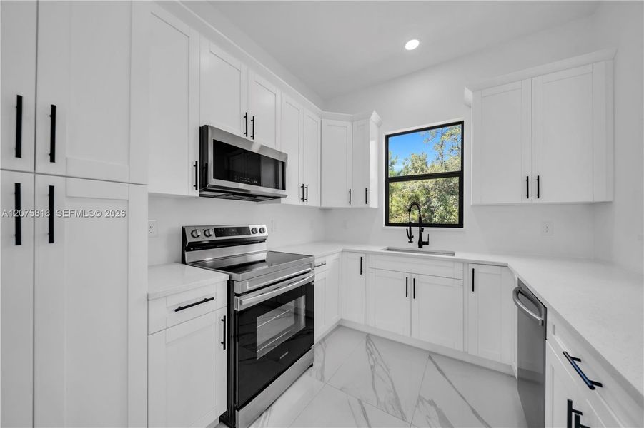 Furnished interior view inside a new home in , Lehigh Acres (Image 5).