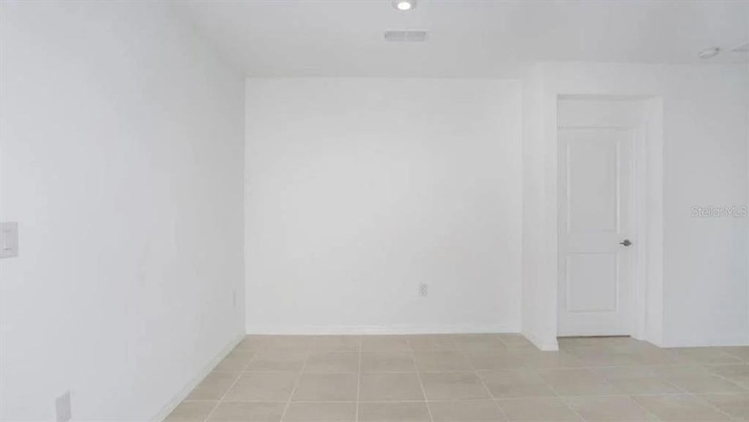 Spacious, unfurnished interior of a new home in Firethorn, Parrish (Image 18).