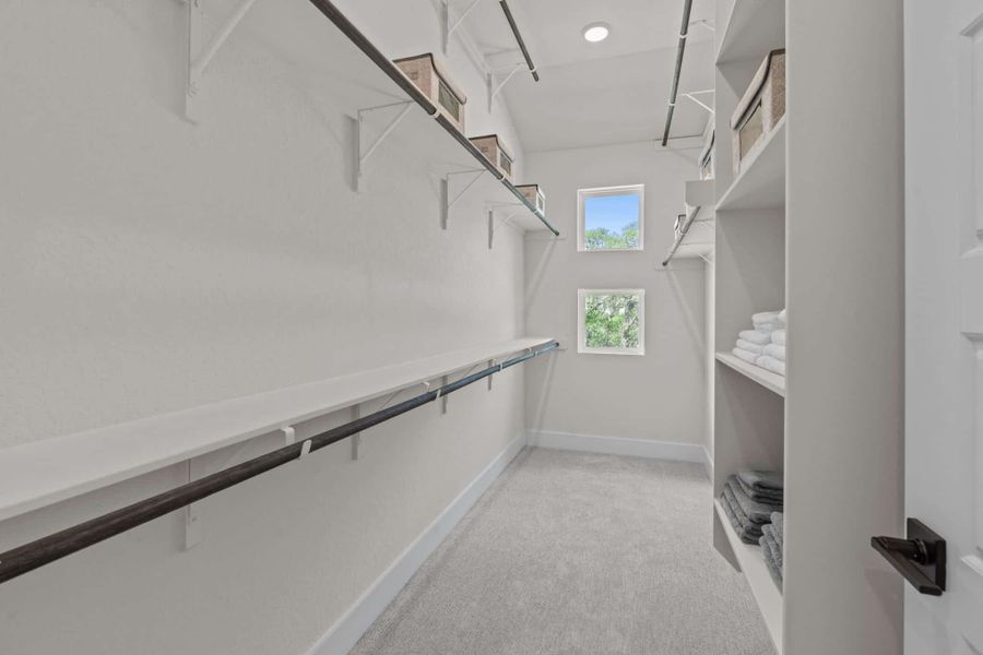 Spacious, unfurnished interior of a new home in Santa Rita Ranch, Liberty Hill (Image 24).