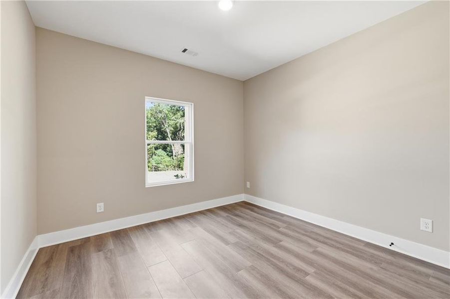 Spacious, unfurnished interior of a new home in , Clarkesville (Image 43).