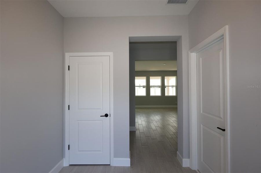 Spacious, unfurnished interior of a new home in Eden at Crossprairie, St. Cloud (Image 15).