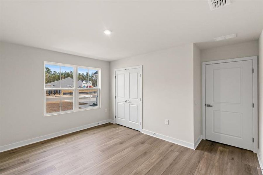 Spacious, unfurnished interior of a new home in Middle Creek Village Ranches, Bolivia (Image 22).