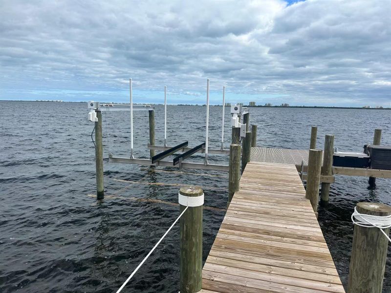 boat lift on dock boat lift on dock