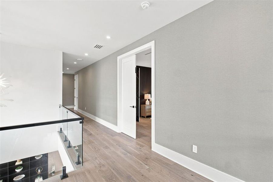 Spacious, unfurnished interior of a new home in , St. Petersburg (Image 22). Spacious, unfurnished interior of a new home in , St. Petersburg (Image 22).