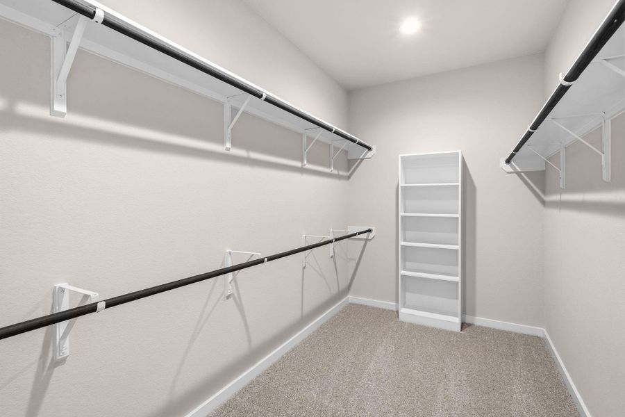 Spacious, unfurnished interior of a new home in Sunterra Lakes, Fulshear (Image 22).