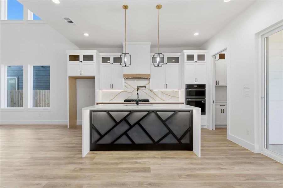 Furnished interior view inside a new home in , Dallas (Image 10).