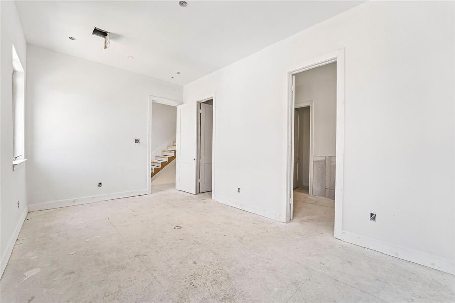 Image 38 of a home in .