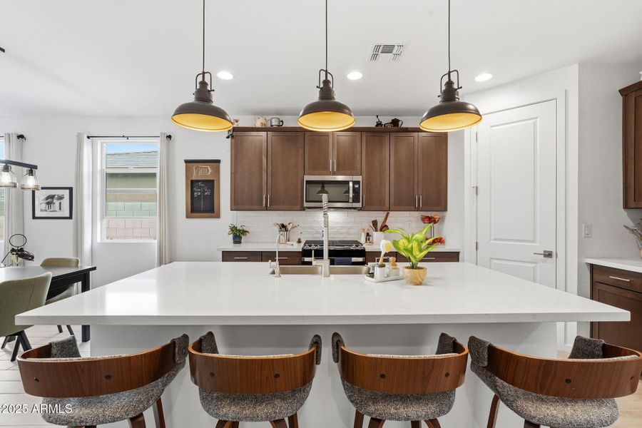 13-web-or-mls-013_ListerPros 13-web-or-mls-013_ListerPros