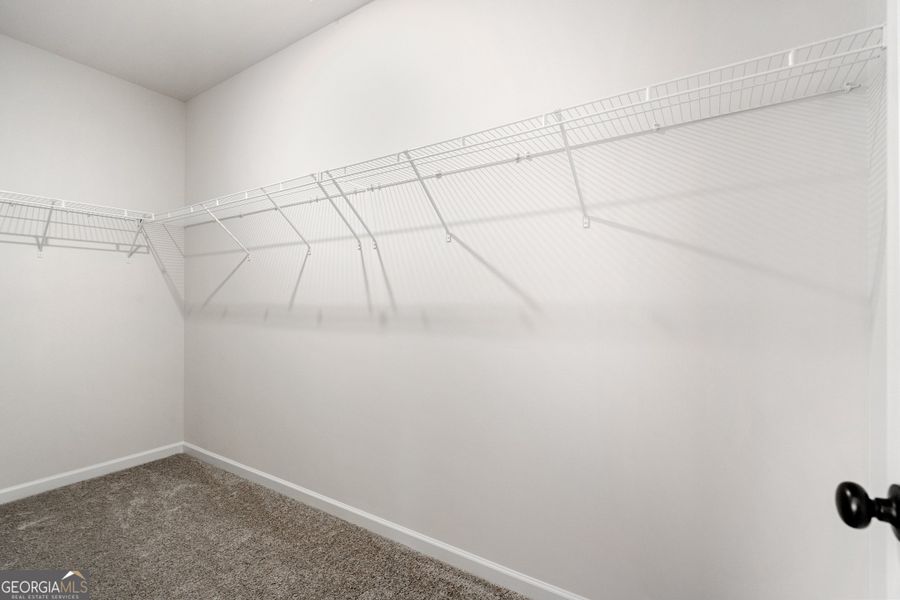 Spacious, unfurnished interior of a new home in Stonebridge North, Macon (Image 19). Spacious, unfurnished interior of a new home in Stonebridge North, Macon (Image 19).