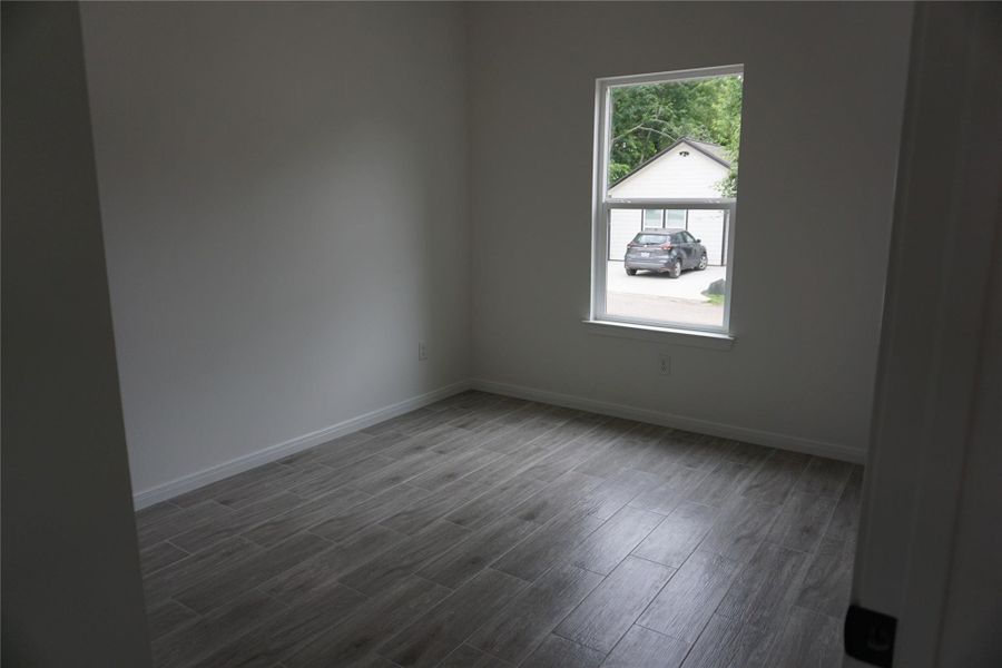 Spacious, unfurnished interior of a new home in , Willis (Image 25).
