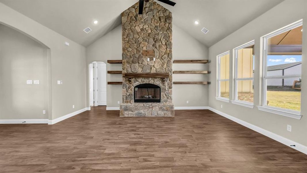Spacious, unfurnished interior of a new home in , Poolville (Image 25).