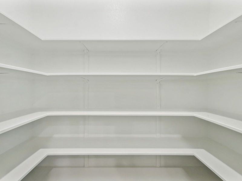 Spacious, unfurnished interior of a new home in Flora, Hutto (Image 7).