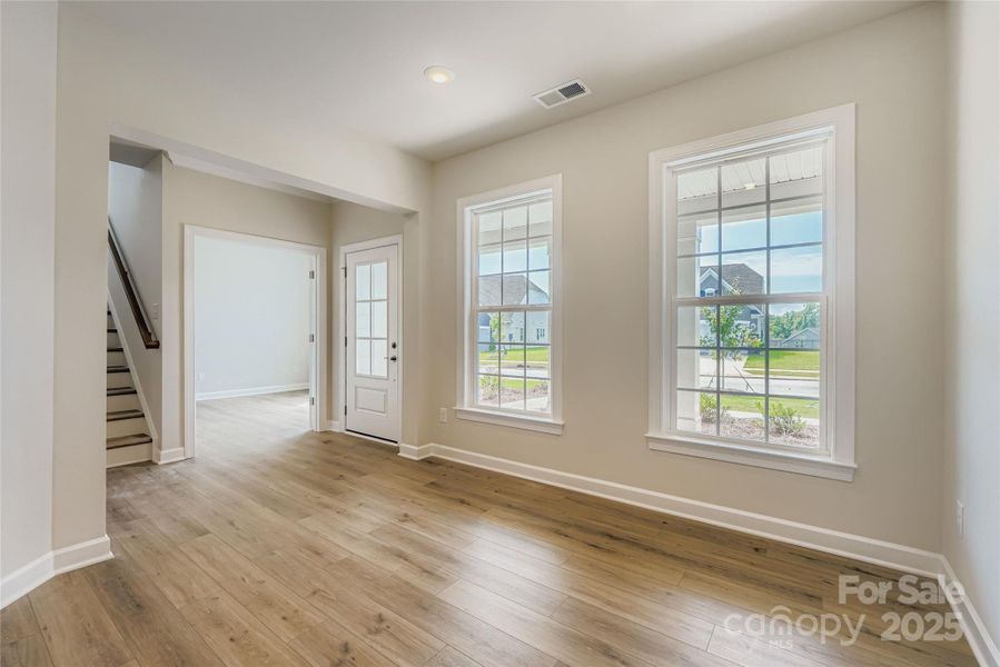 Spacious, unfurnished interior of a new home in , Lancaster (Image 6).