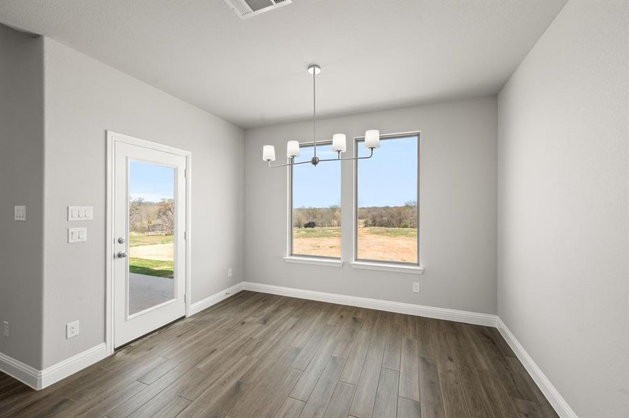 7016 Ranchview- Nook-1