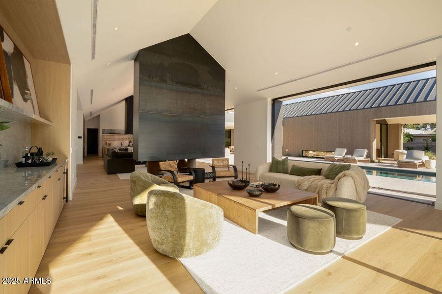 Indoor/Outdoor Living