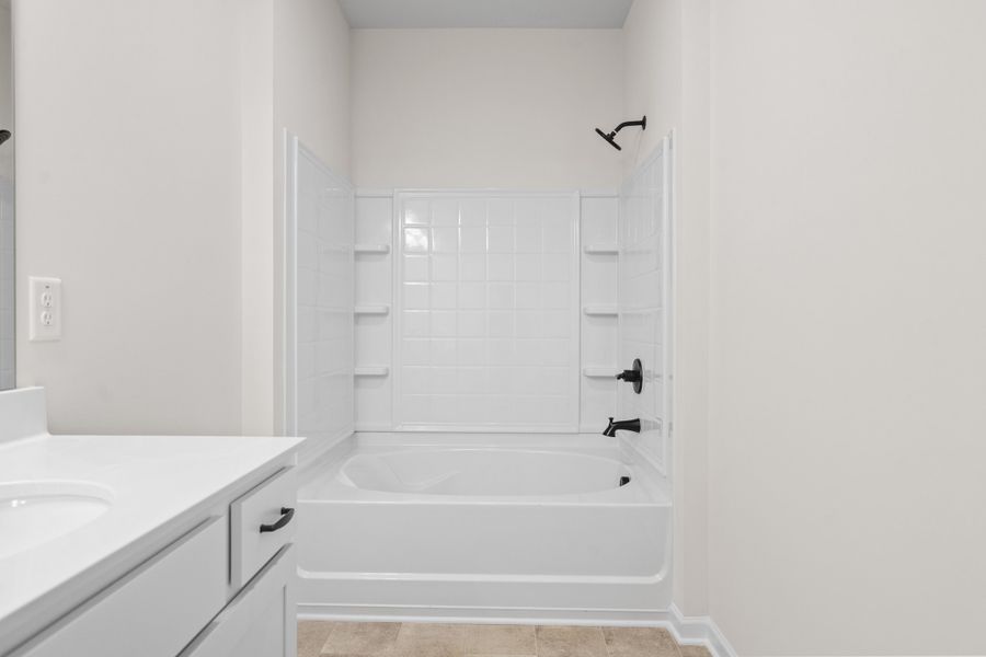 The Suwanee- Owner's Shower The Suwanee- Owner's Shower