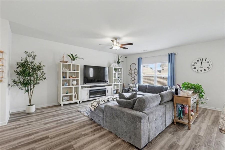 Furnished interior view inside a new home in , Villa Rica (Image 9).