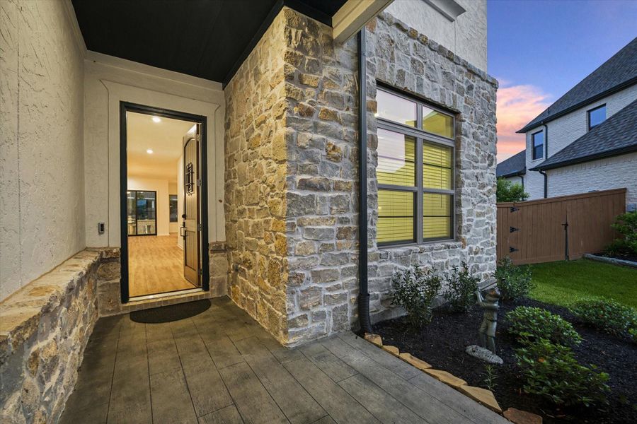 Private Courtyard-esque entry