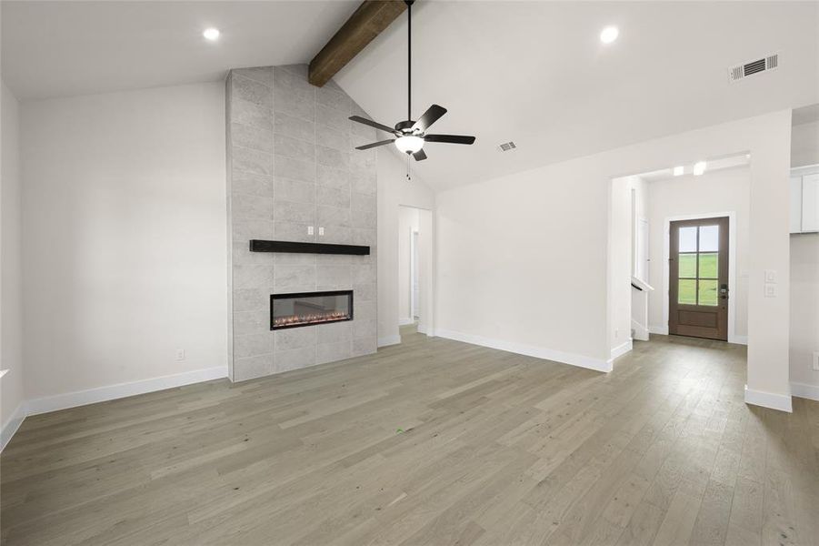 2001 Woodland- Living Room-2 2001 Woodland- Living Room-2