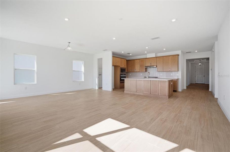 Spacious, unfurnished interior of a new home in Coasterra, Palmetto (Image 24).