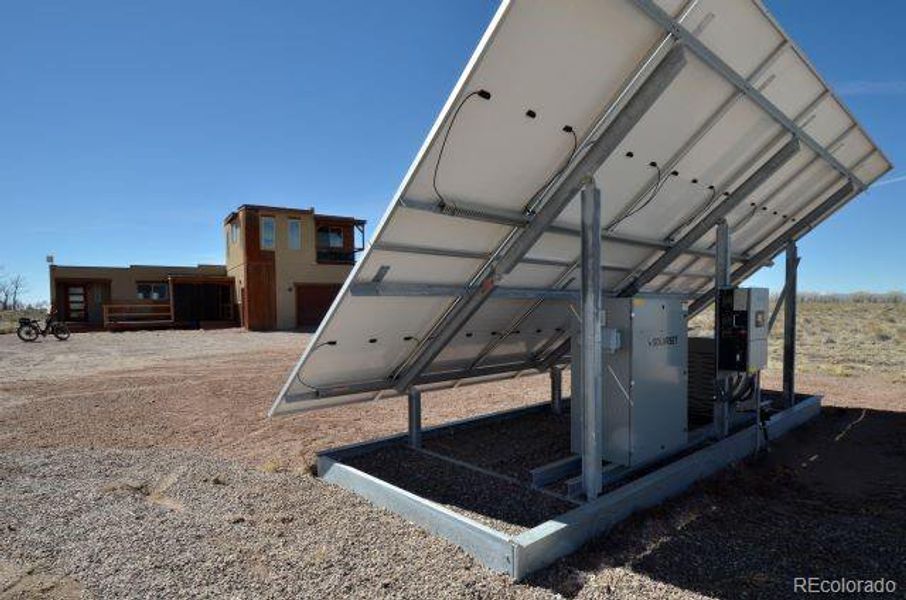 Community amenities in , Crestone (Image 24).