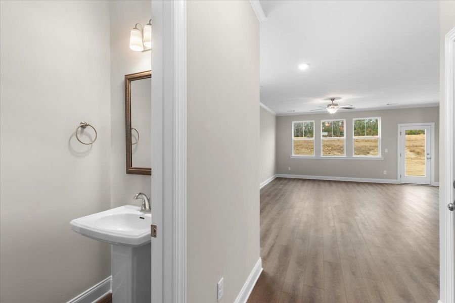 Spacious, unfurnished interior of a new home in Windsor, North Augusta (Image 14).