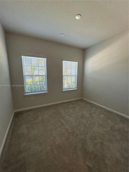 Spacious, unfurnished interior of a new home in Brooks Landing, Titusville (Image 10).