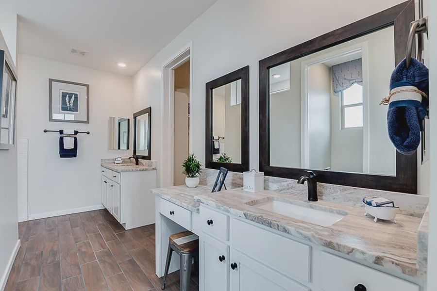 Representative furnished interior of a home built from the 3102 by Elliott Homes in Las Barrancas, Yuma (Image 12).