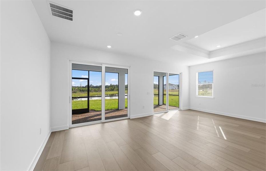Spacious, unfurnished interior of a new home in Reagan Landing, Bradenton (Image 20).