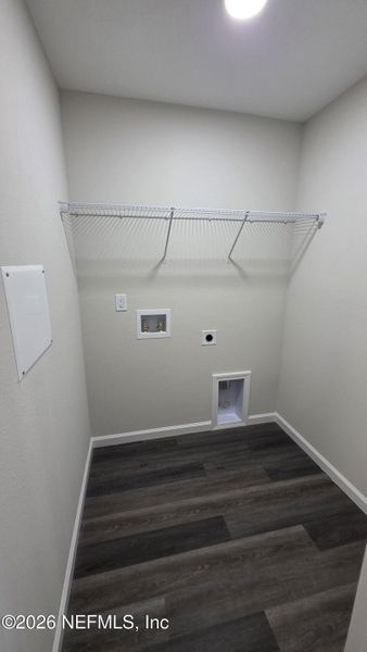 Spacious, unfurnished interior of a new home in , Jacksonville (Image 14).