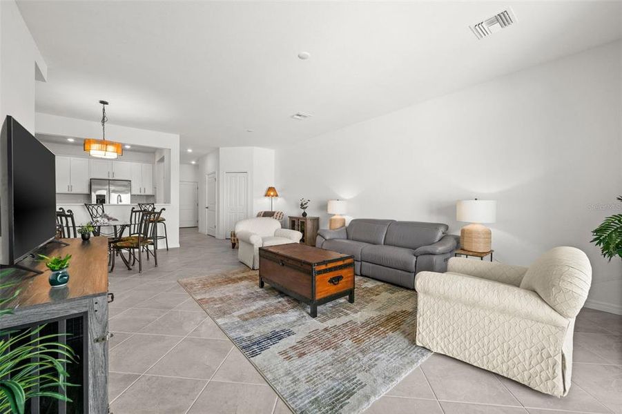 Furnished interior view inside a new home in Tuckers Cove, Punta Gorda (Image 12). Furnished interior view inside a new home in Tuckers Cove, Punta Gorda (Image 12).