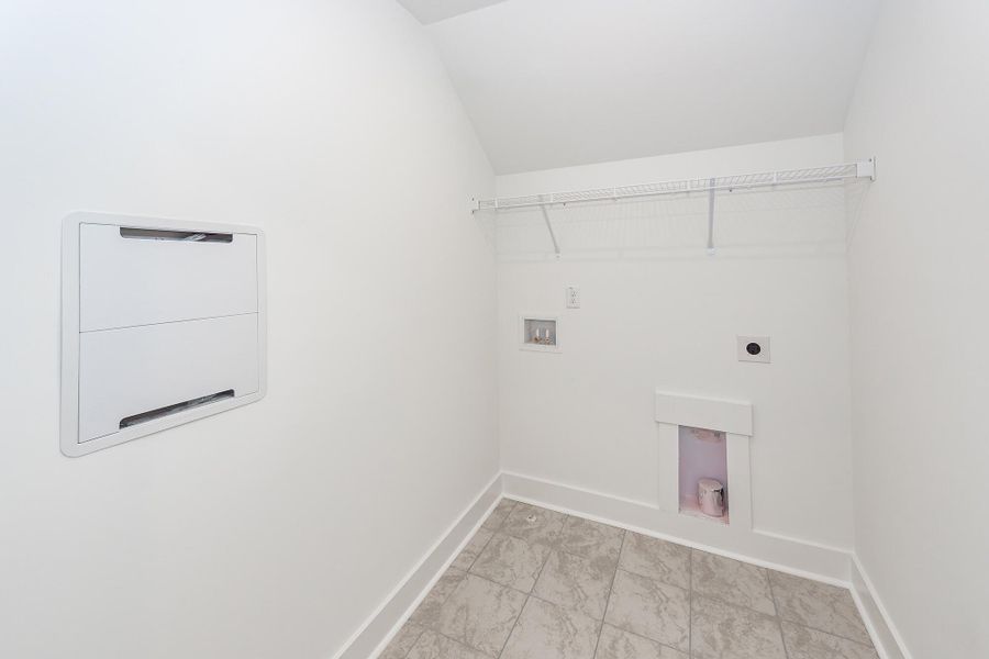 Spacious, unfurnished interior of a new home in , North Charleston (Image 23).