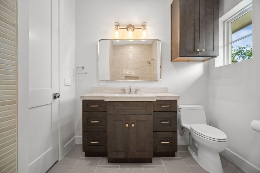secondary bathroom