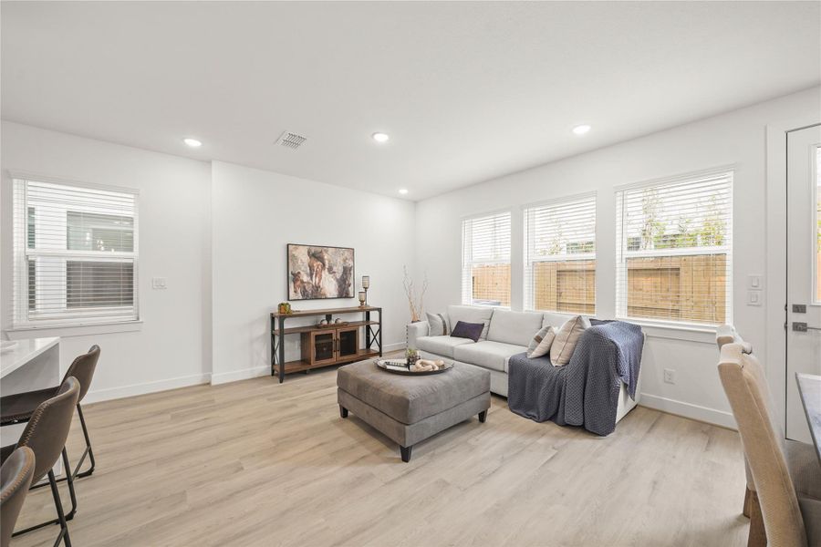 Cozy great room (*Photo not of actual home and used for illustration purposes only.)