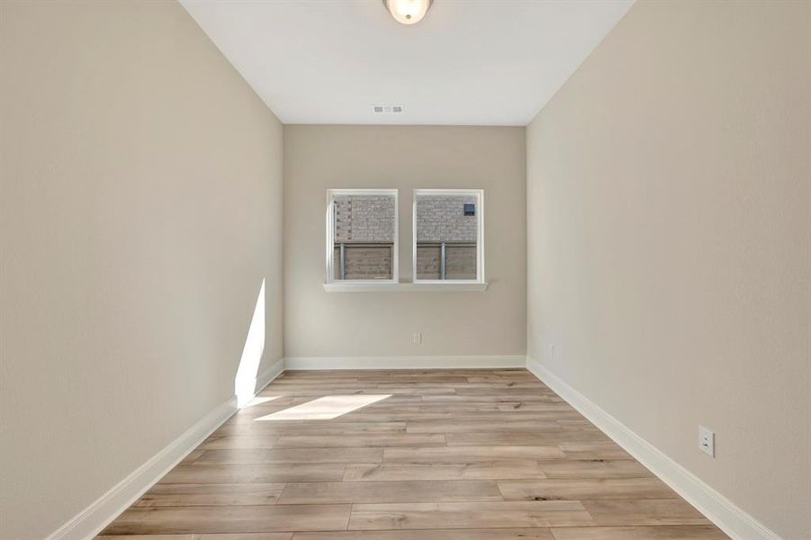 Spacious, unfurnished interior of a new home in Treeline, Justin (Image 28).