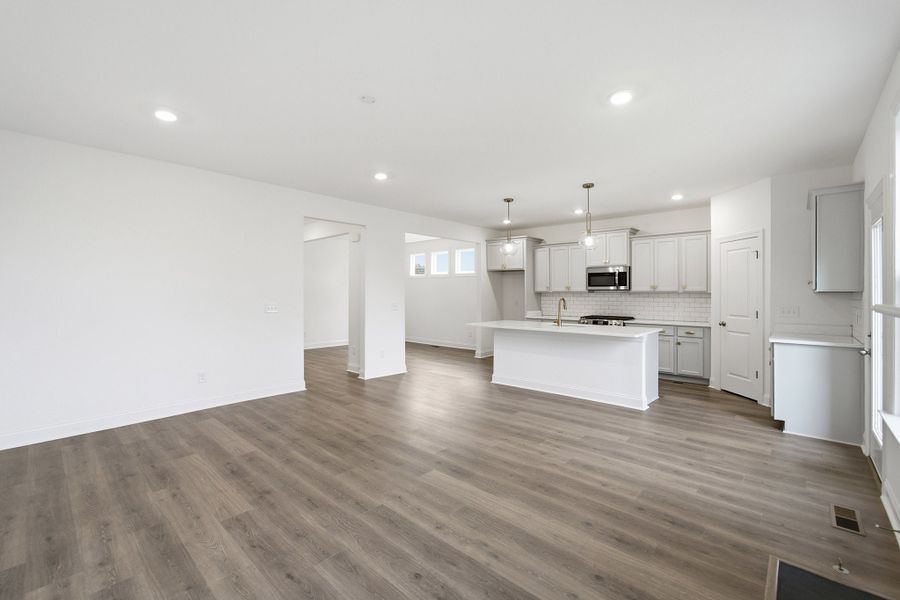 Spacious, unfurnished interior of a new home in The Retreat at Norman Farm, Hendersonville (Image 27).