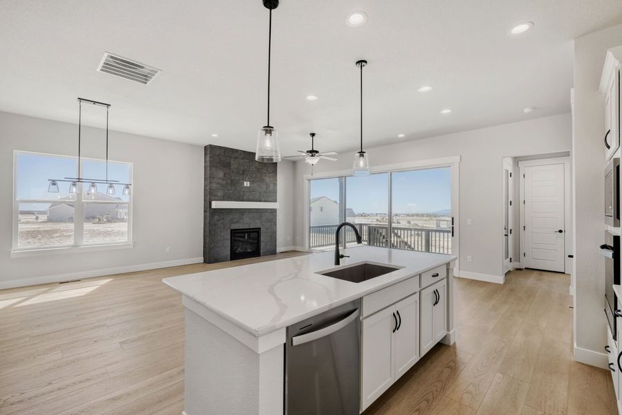 8720 San Diego - Kitchen