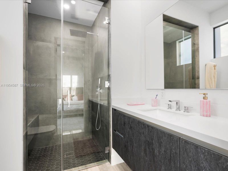 Furnished interior view inside a new home in , Plantation (Image 5).