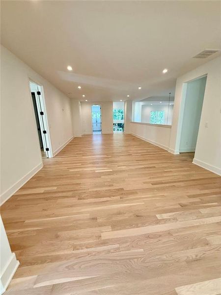 Spacious, unfurnished interior of a new home in , Sandy Springs (Image 51).