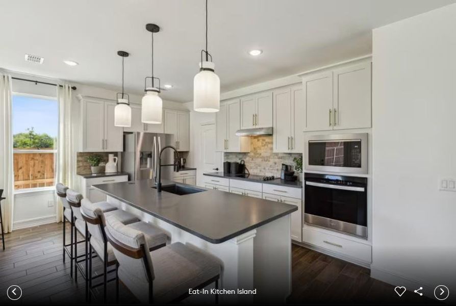 Interior photos- Photo of Pulte model home with same floor plan, not of actual home listed. Interior photos- Photo of Pulte model home with same floor plan, not of actual home listed.