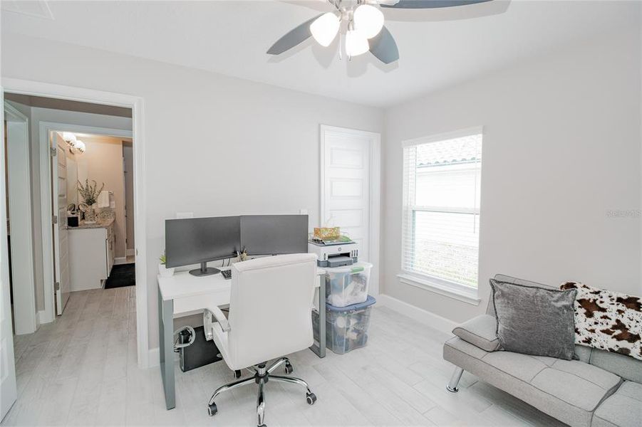 Furnished interior view inside a new home in , Auburndale (Image 8).